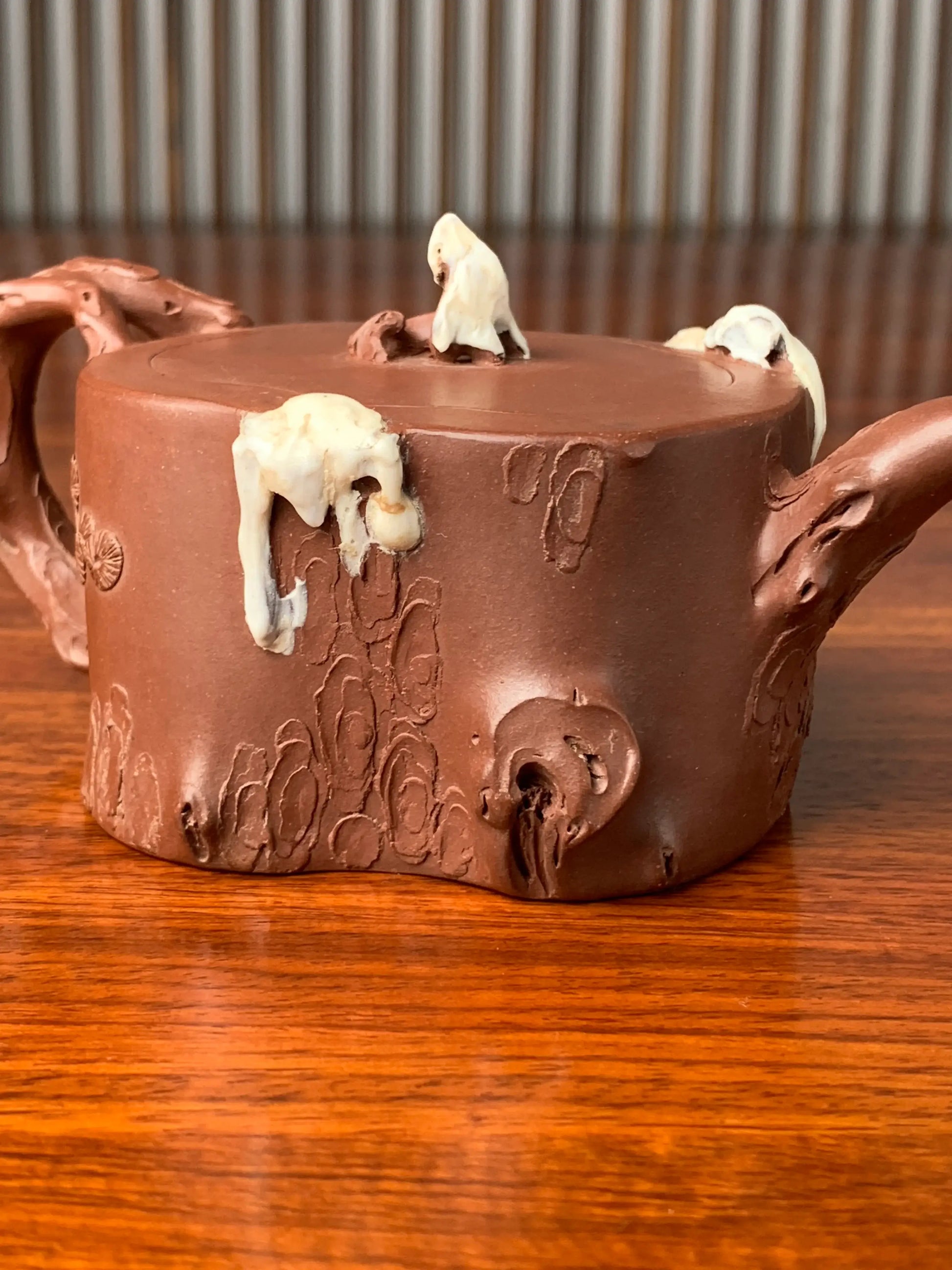 the teapot body of the collectible teapot