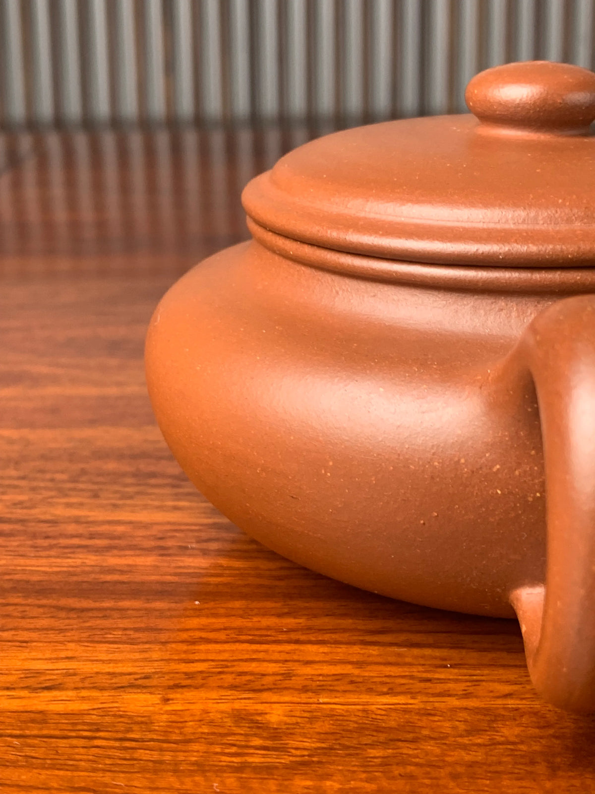 the teapot body of the yixing zisha clay bian fu