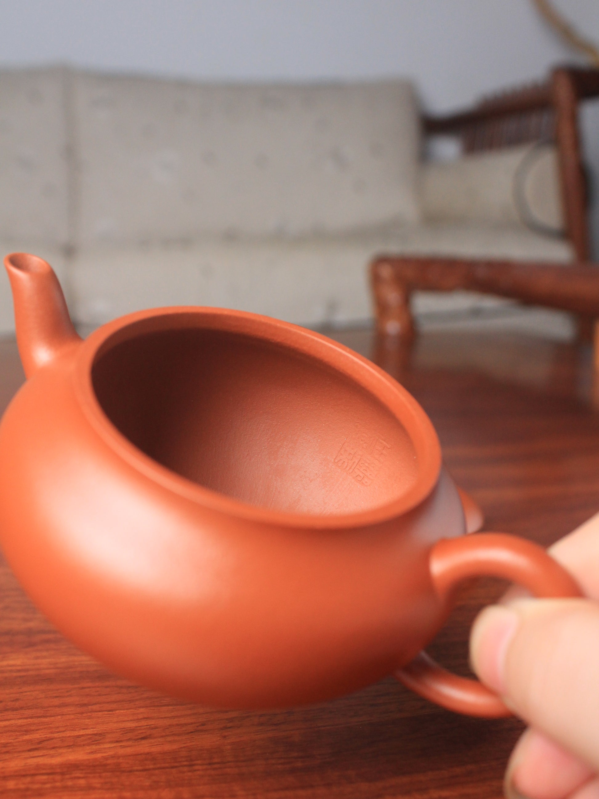 Teapot inside mark of the fully handmade Yi shing teapot