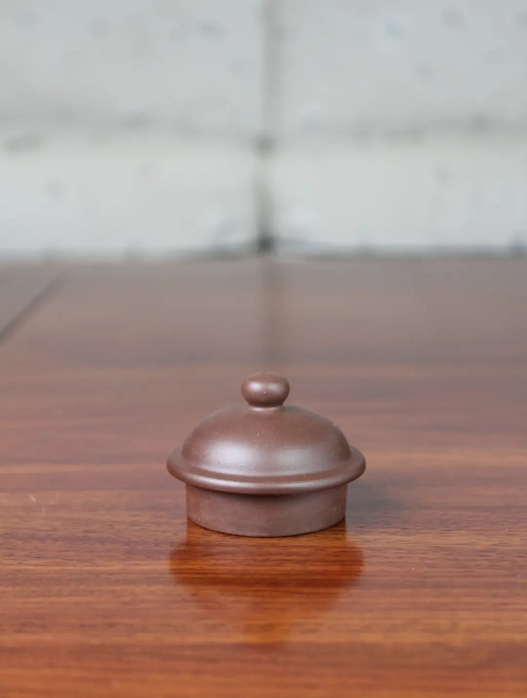 the detail of the teapot lid
