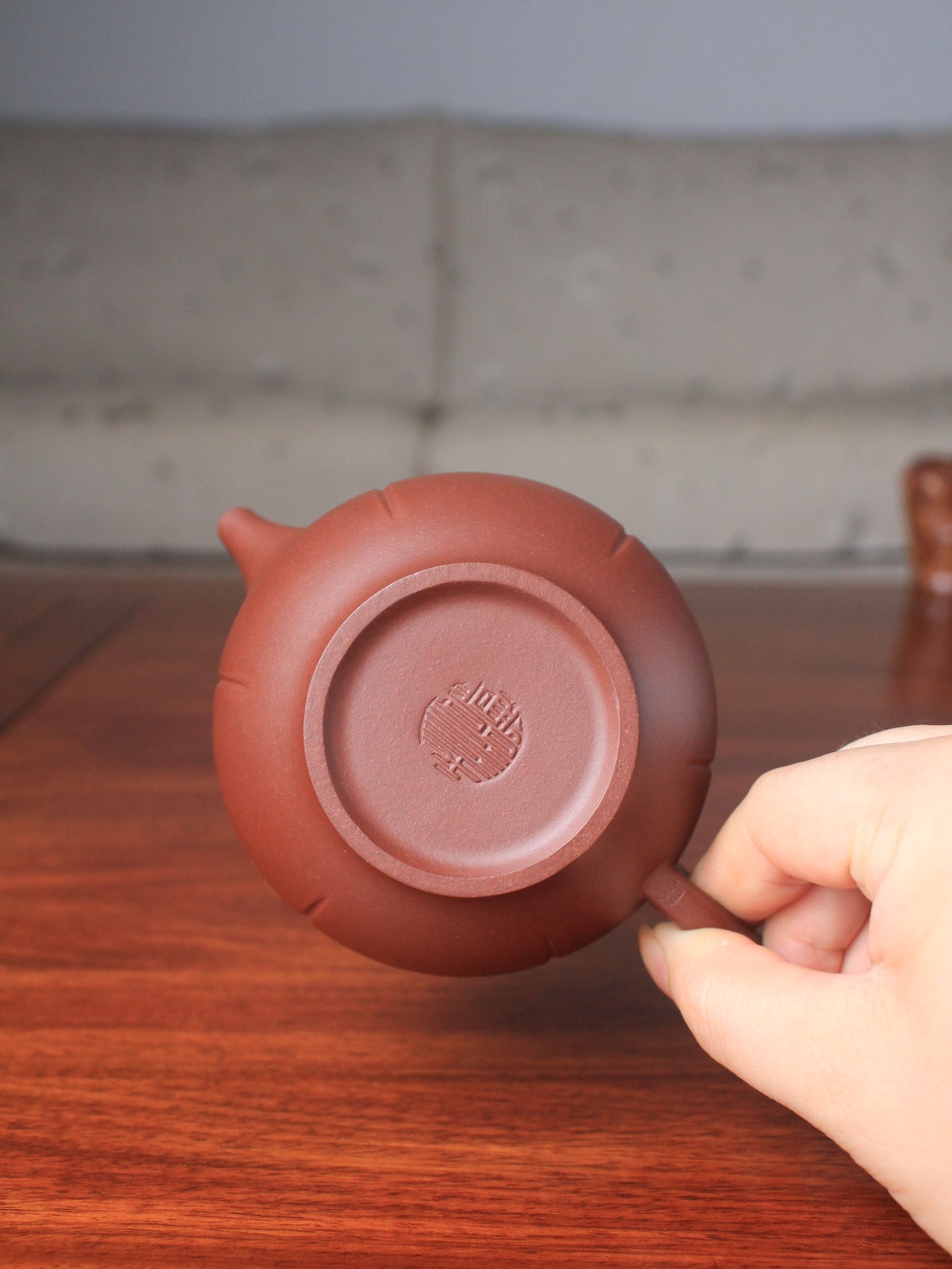 teapot mark of the yi shing teapot monk's hat