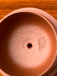 lid mark in the teapot lid