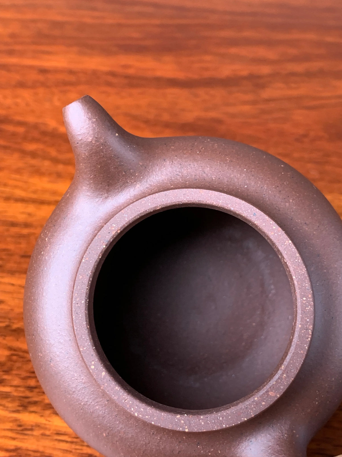 the teapot mouth of the yixing zisha clay teapot lian zi