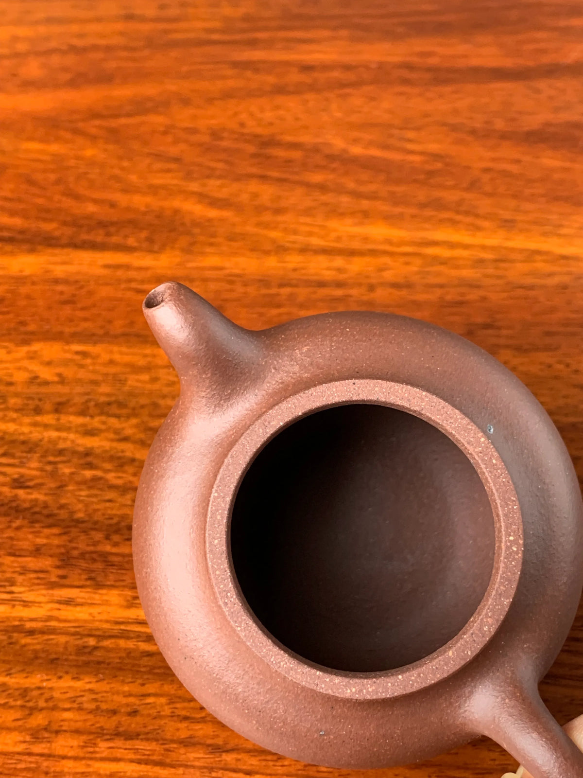 the teapot mouth of the handmade yixing teapot gao lian zi