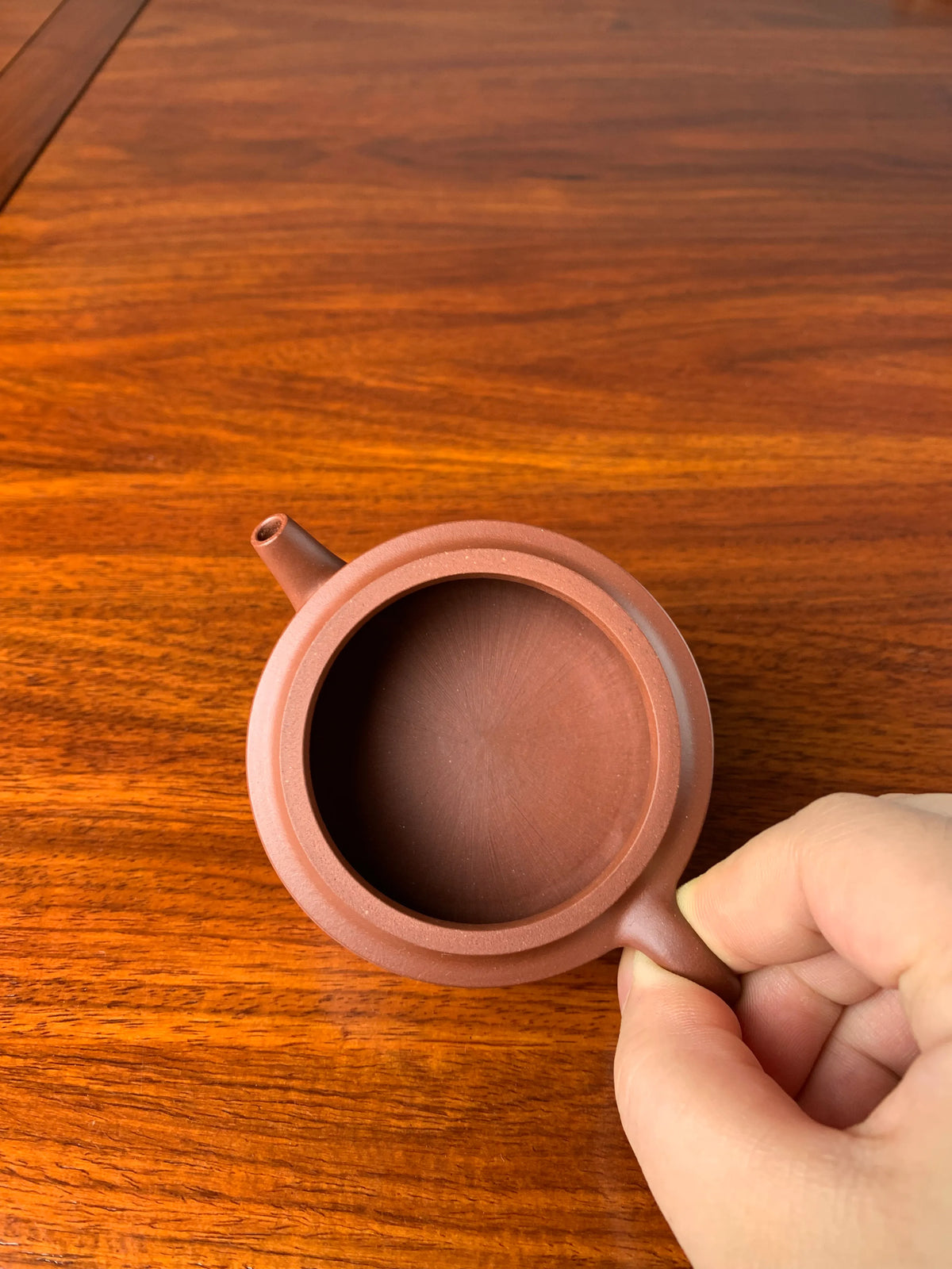 the mouth of the small yixing teapot han wa