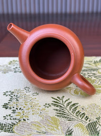 the mouth of the handmade yixing teapot