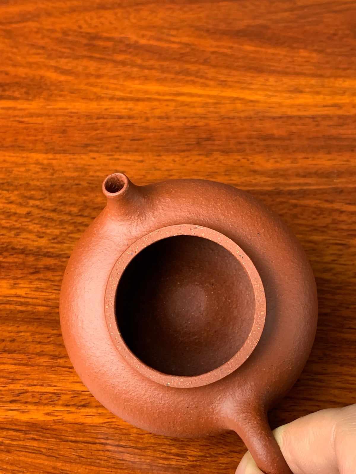 the mouth of the handmade yixing teapot rong tian