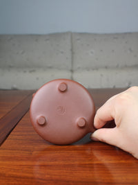 Teapot bottom of yi shing teapot shi piao