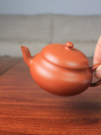Detail of the yi shing teapot, handmade with zhu ni zisha clay