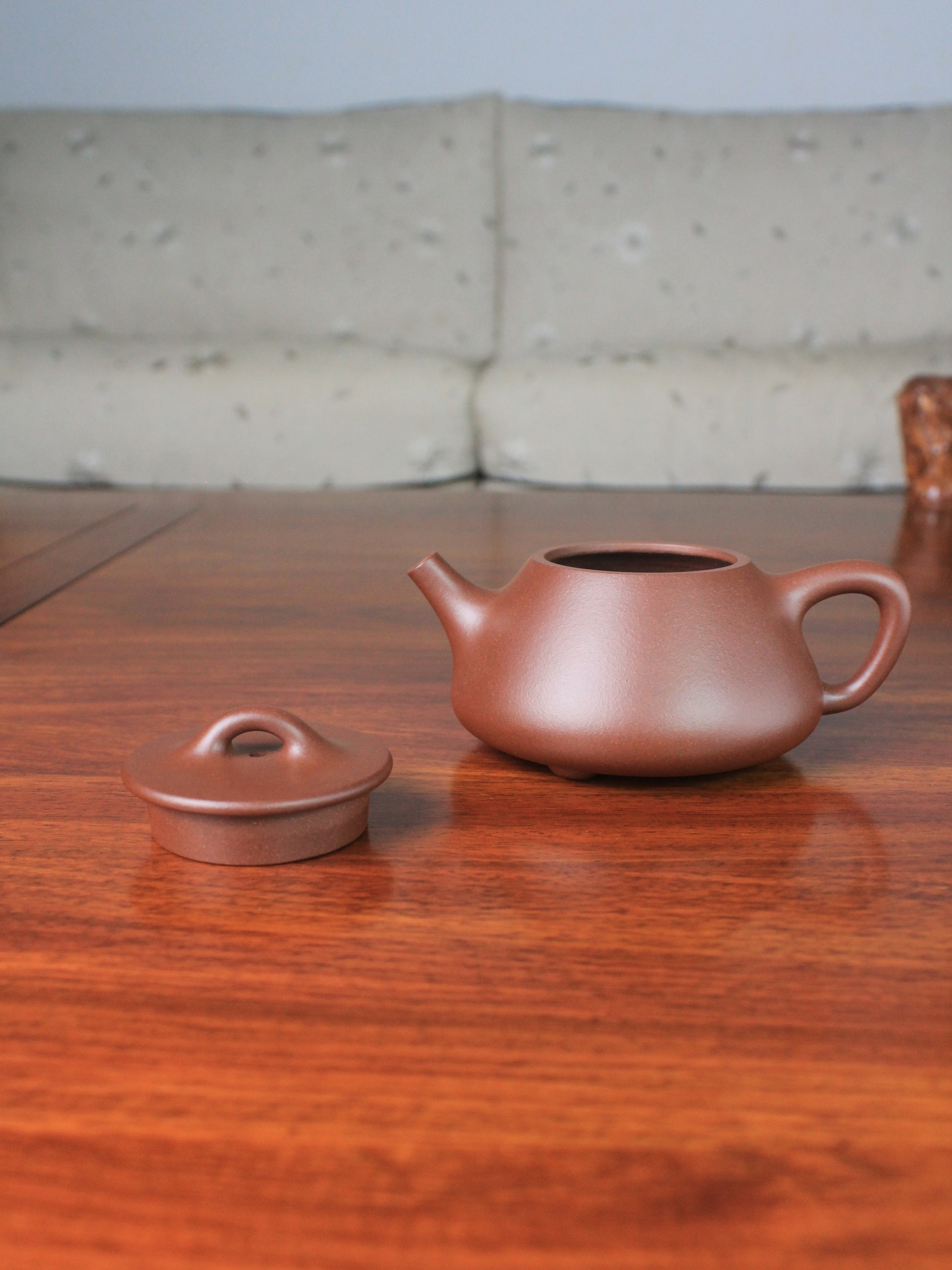yi shing teapot shi piao handmade with yixing zisha clay