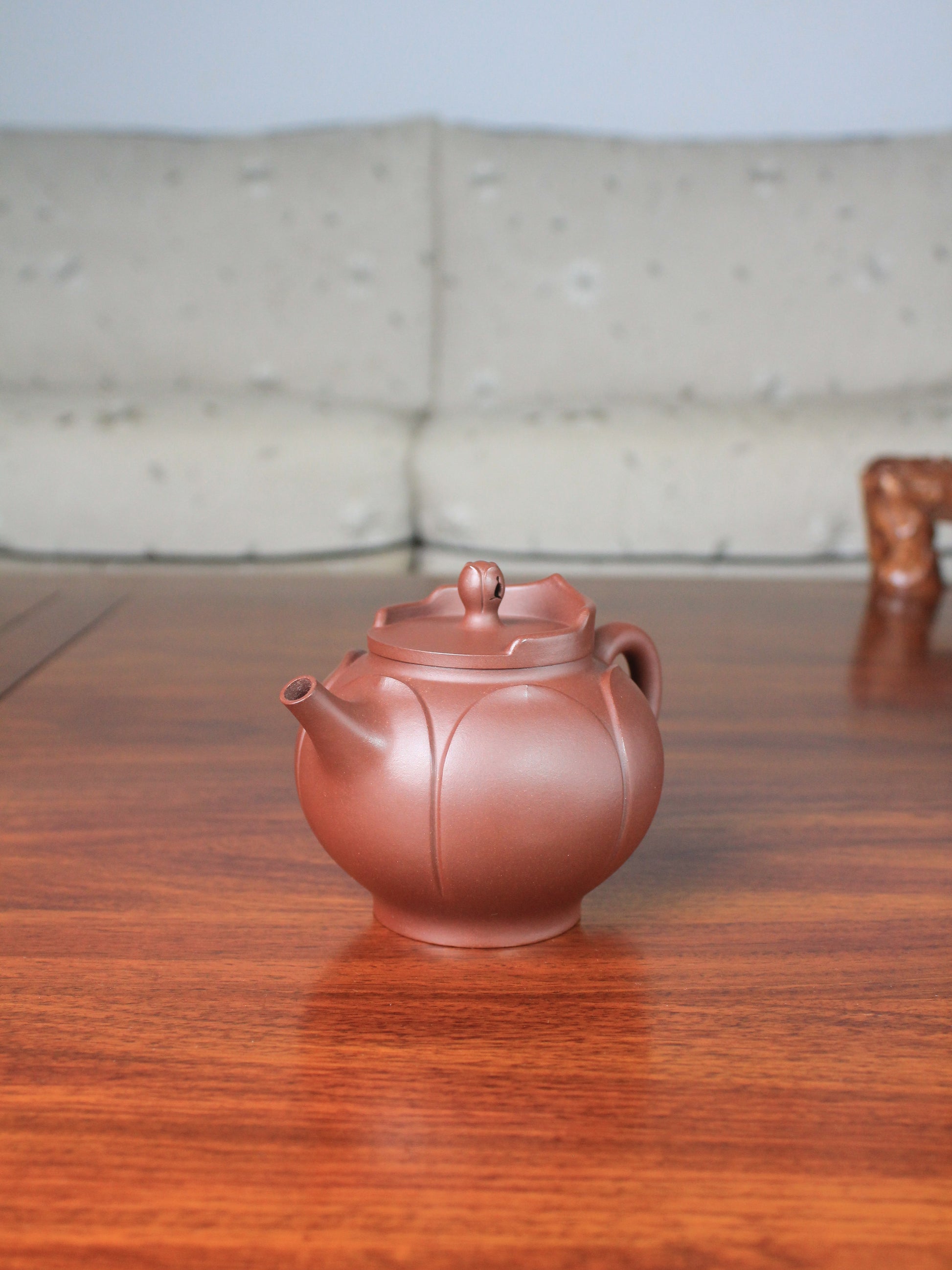 right view of the yi shing teapot monk's hat