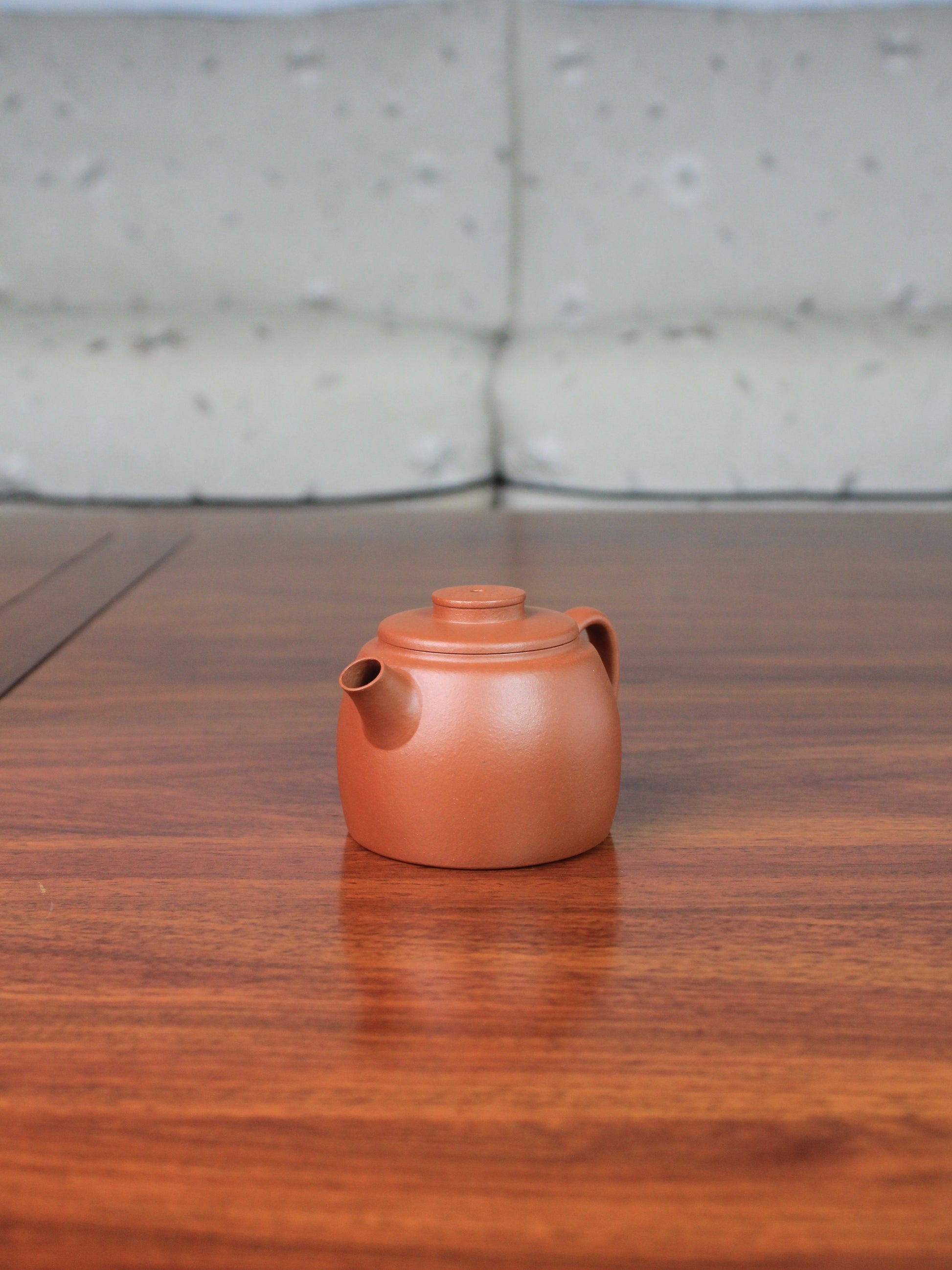 Right view of the yi shing teapot, handmade with yixing clay