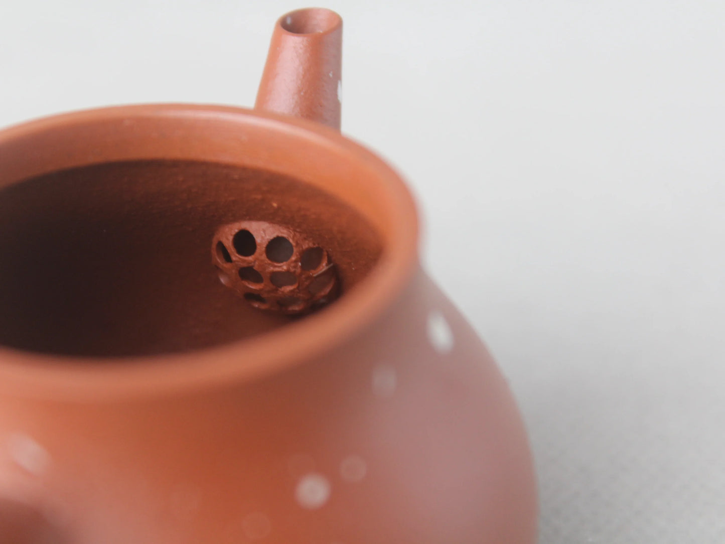 the ball filter of the yi shing teapot
