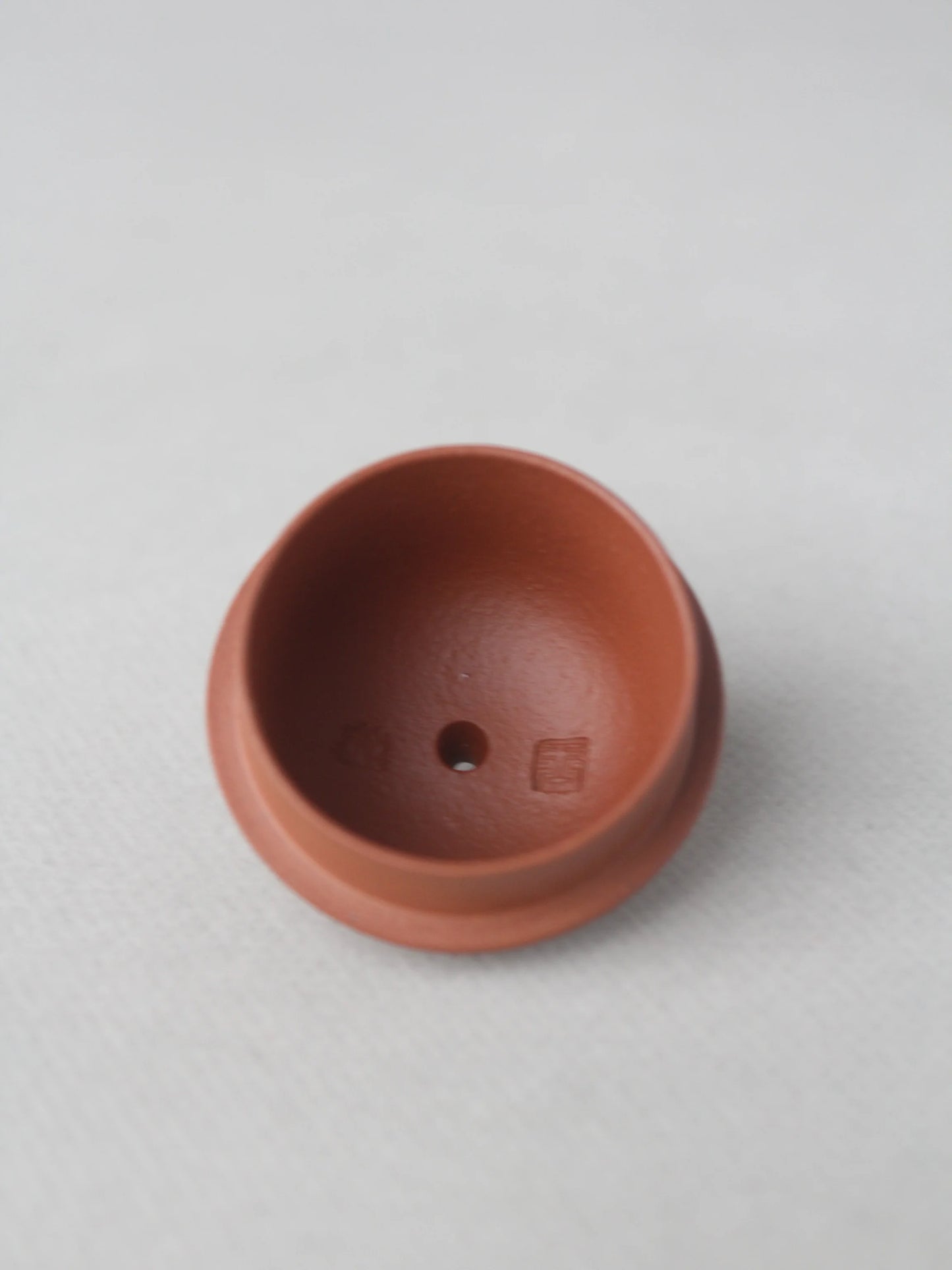 the teapot marks in the lid