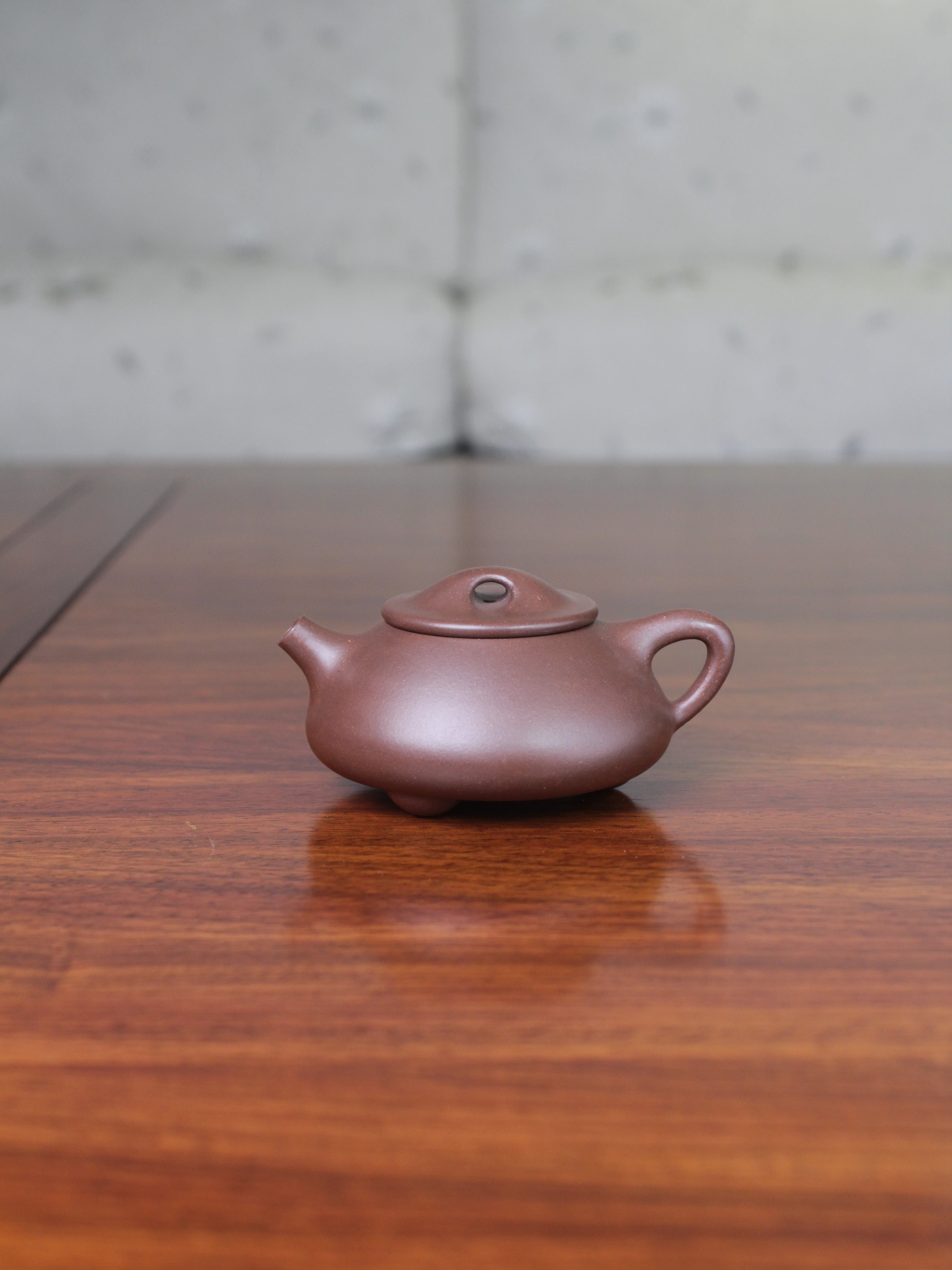 Yi sing teapot shi piao fully handmade by teapot artist