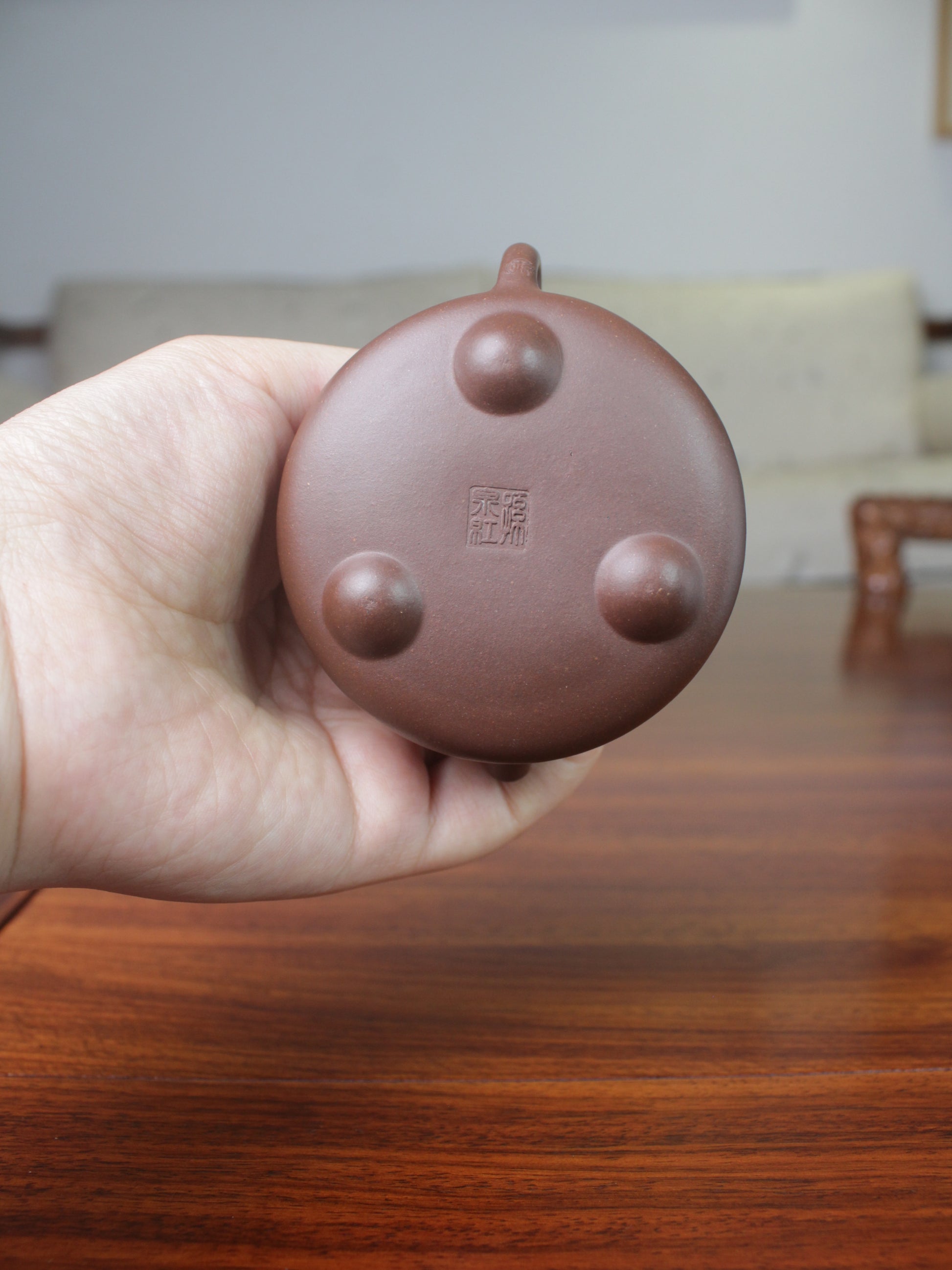 Bottom of the Yi sing teapot shi piao fully handmade by teapot artist