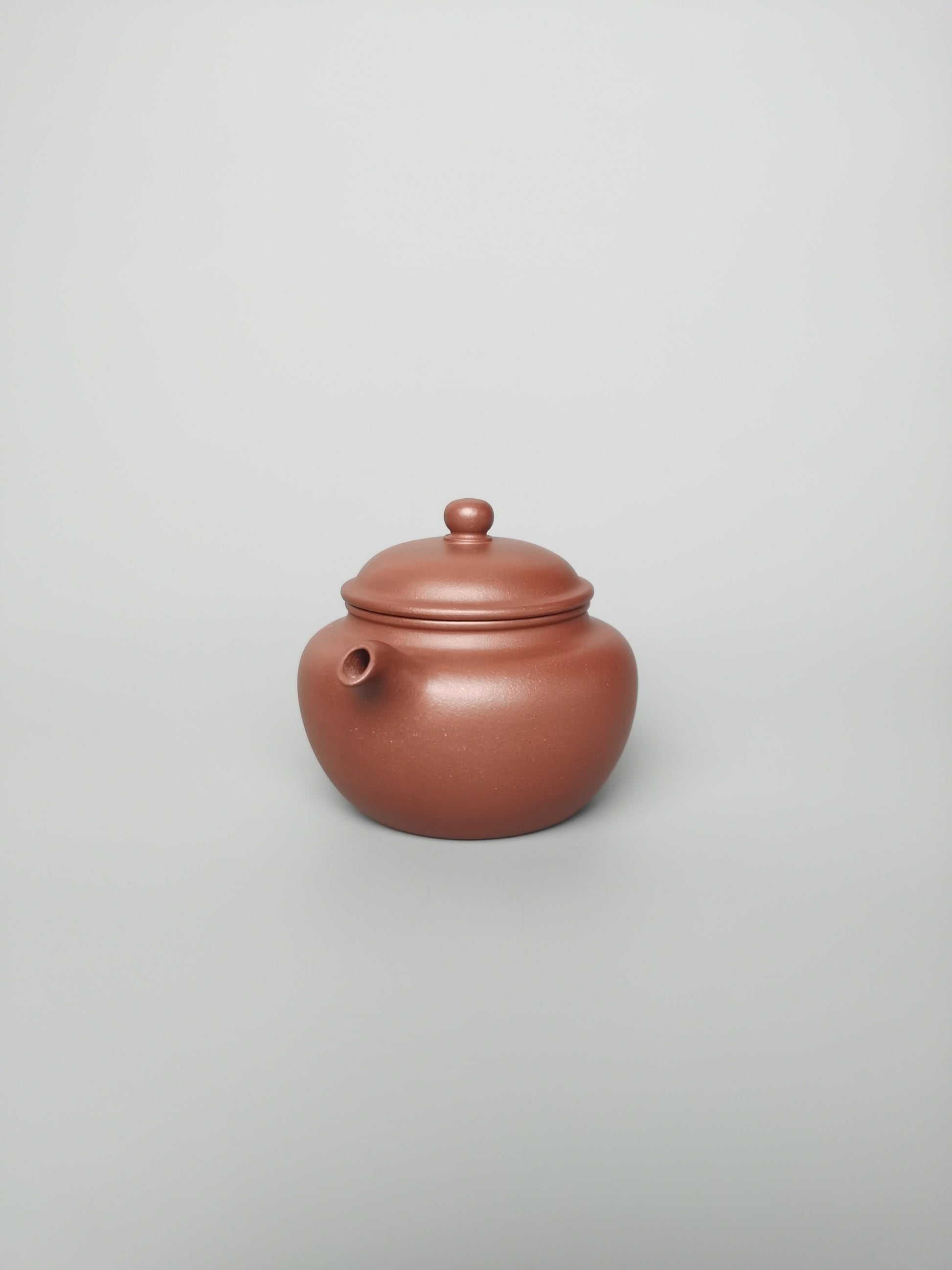 yixing teapot Lian zi 130ml Gu Fa Lian ni (Most Archaic Clay Forming) Di Cao Qing clay full handcrafted by famous artist Wei Ren - SiYuTao Teapot