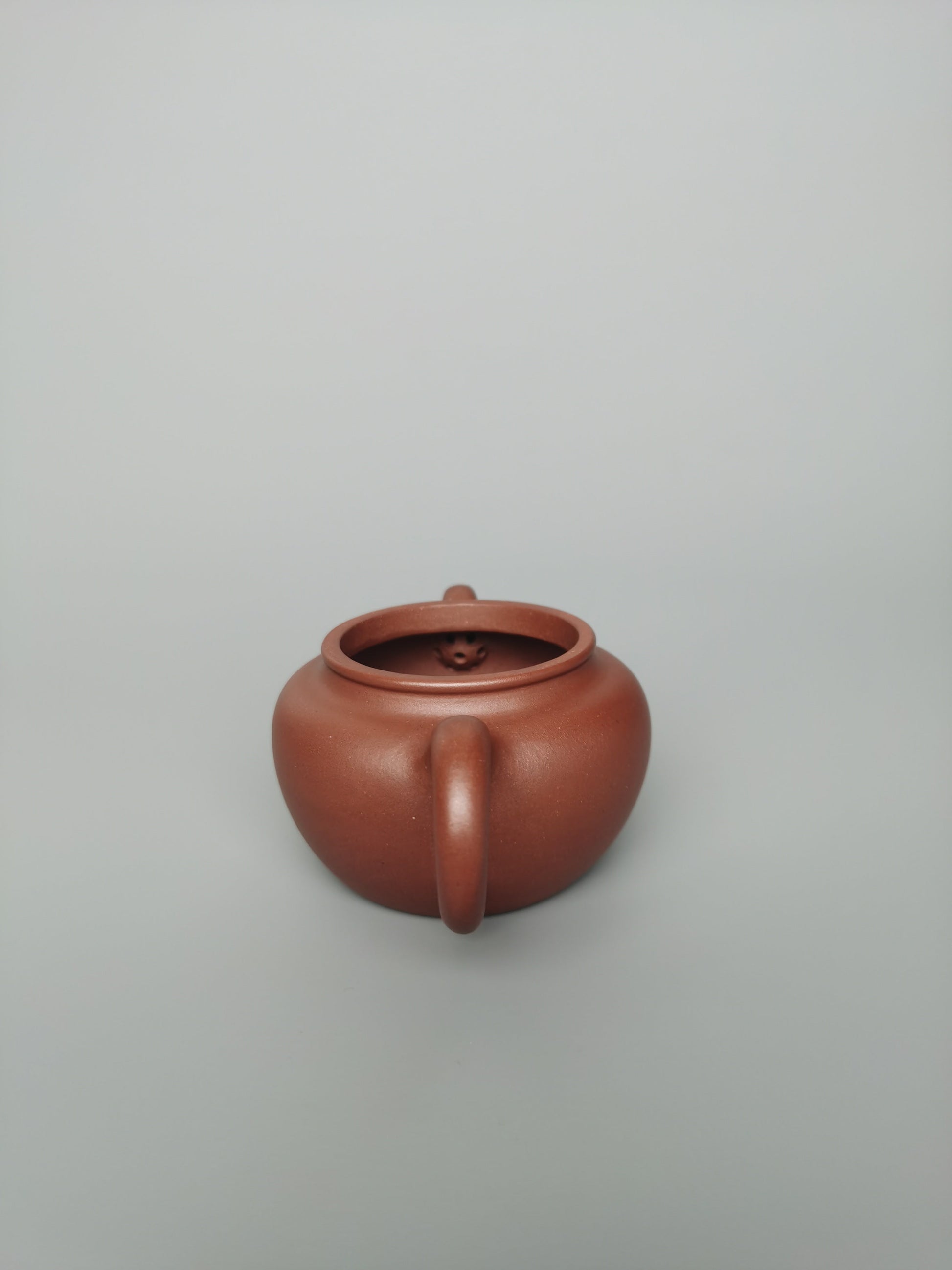 yixing teapot Lian zi 130ml Gu Fa Lian ni (Most Archaic Clay Forming) Di Cao Qing clay full handcrafted by famous artist Wei Ren - SiYuTao Teapot