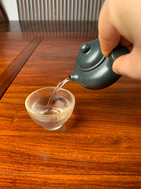 the pour of the yixing clay teapot is excellent