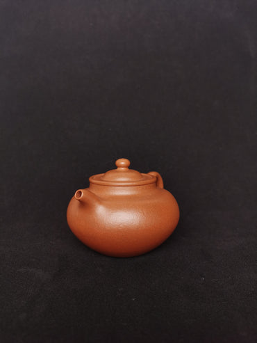 Yixing teapot handmade bianheng from zisha art gallery right | SiYuTao Teapot
