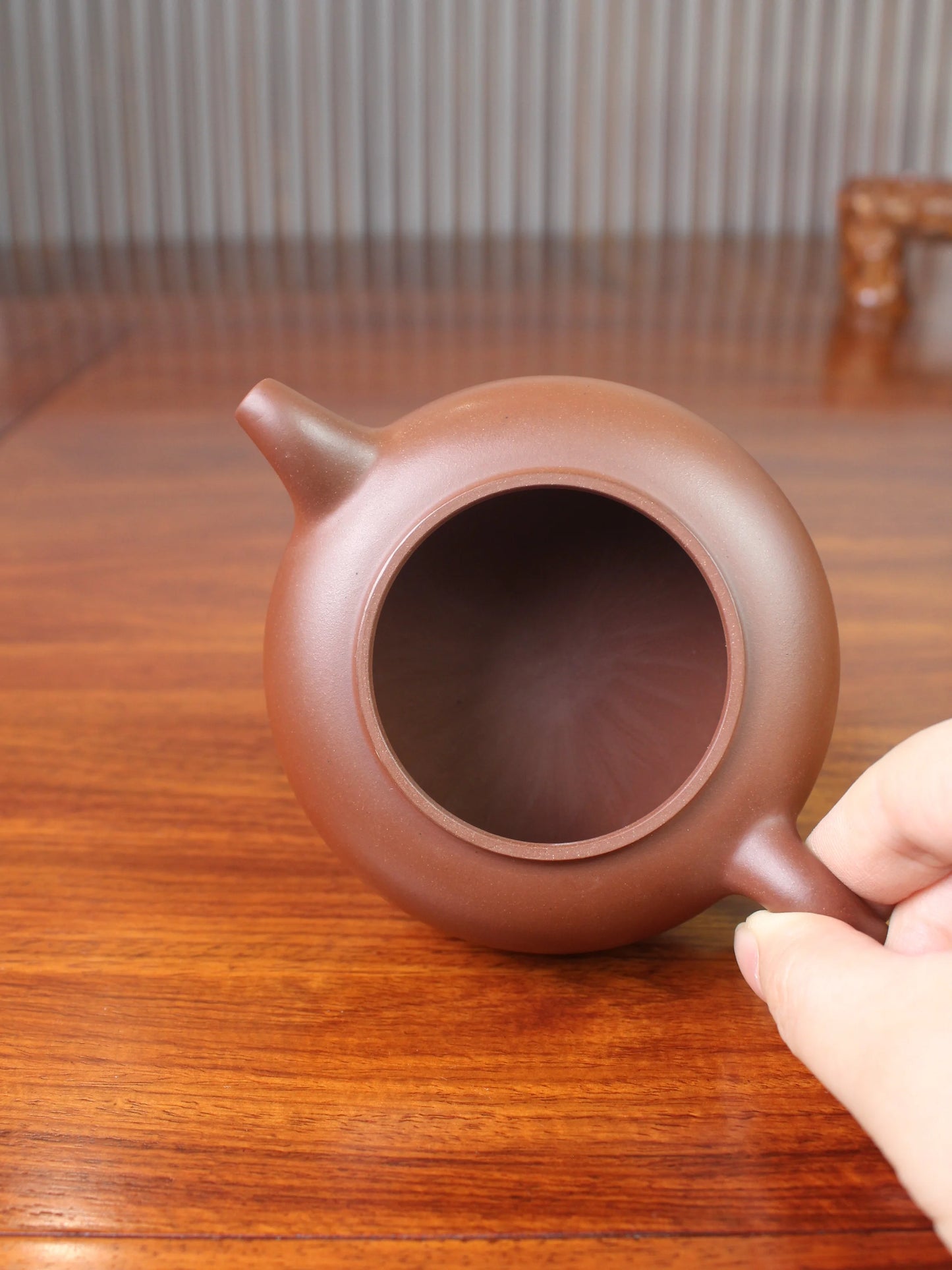 the mouth of the yixing zisha teapot
