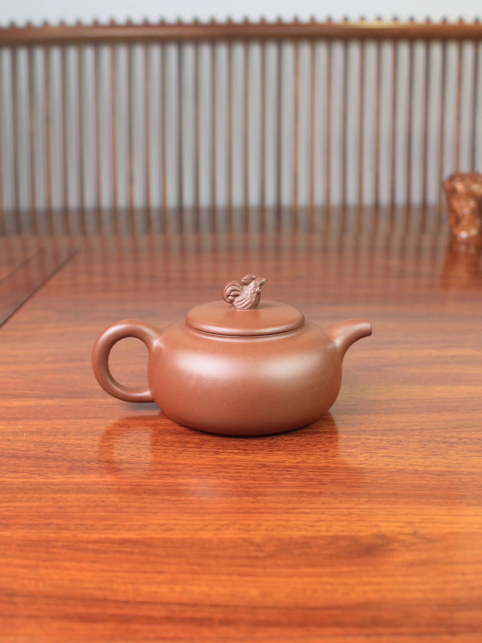this is the yixing zisha teapot handmade with yixing zisha clay