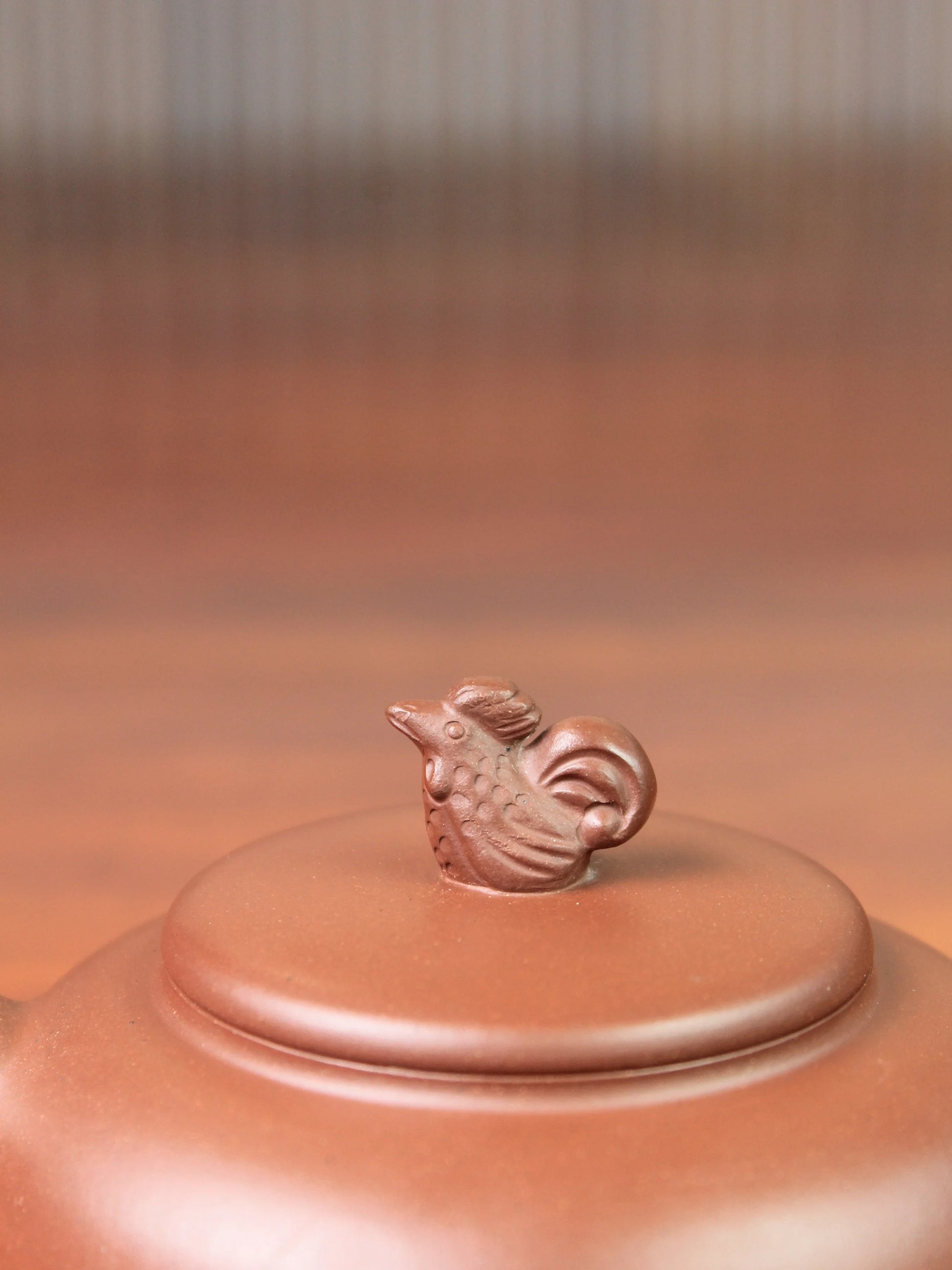 the cute chicken konb on the teapot lid
