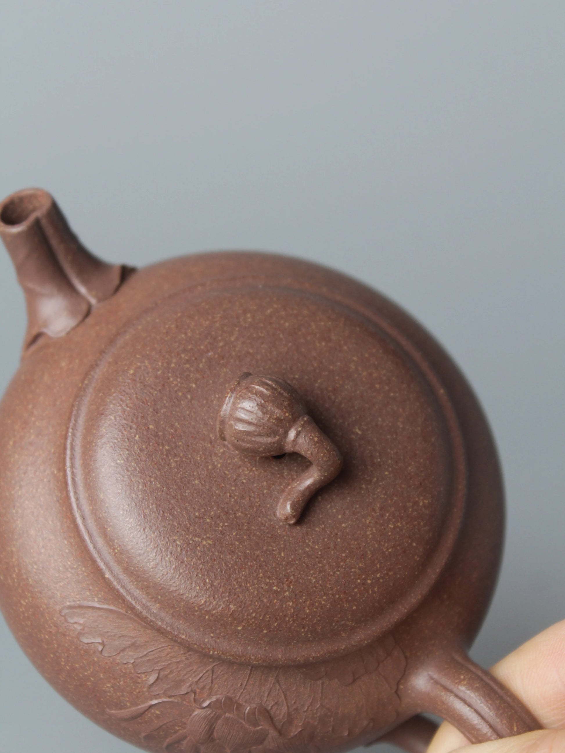 the Knob on the yixing teapot