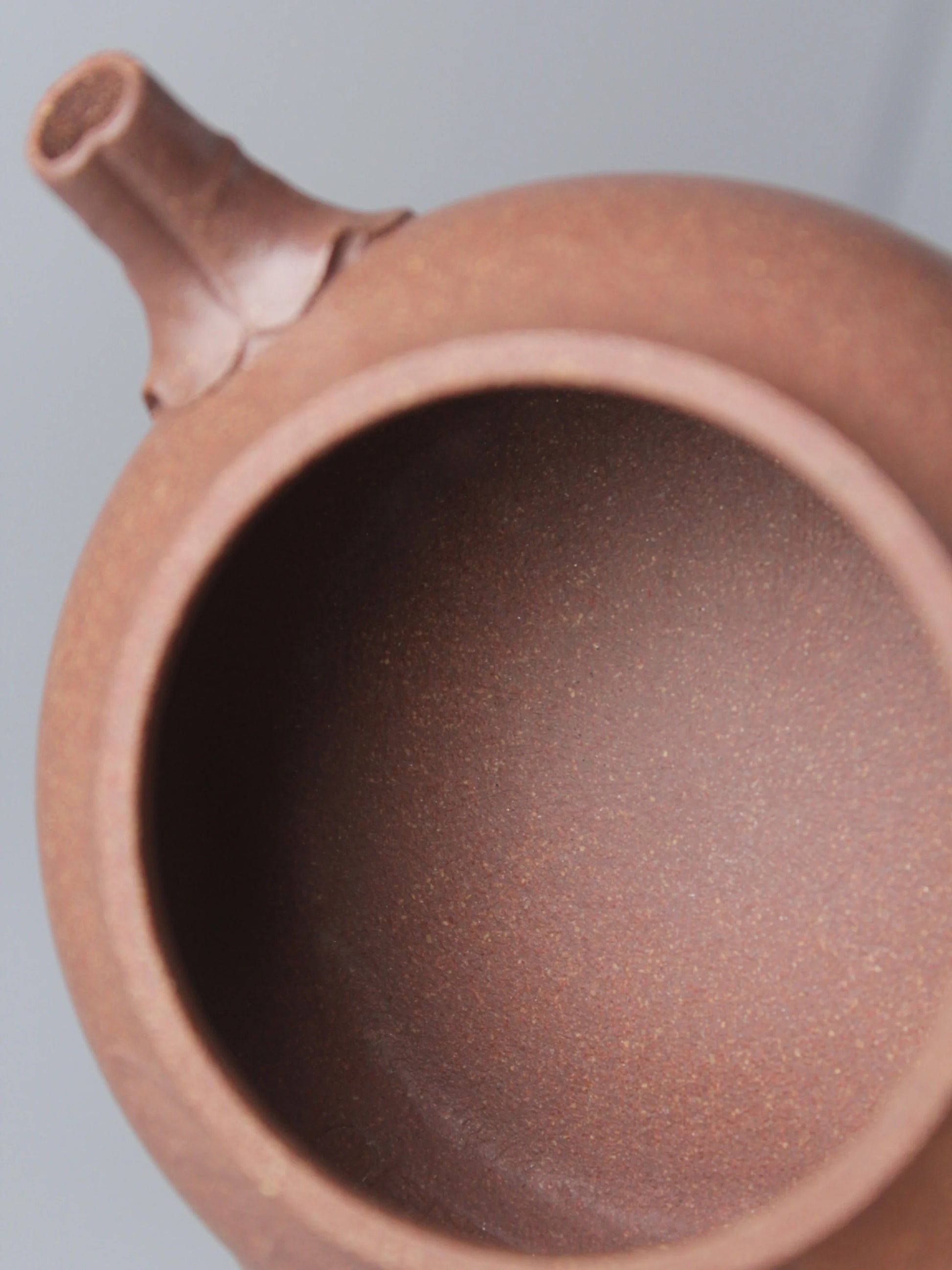 the inside of the yixing teapot