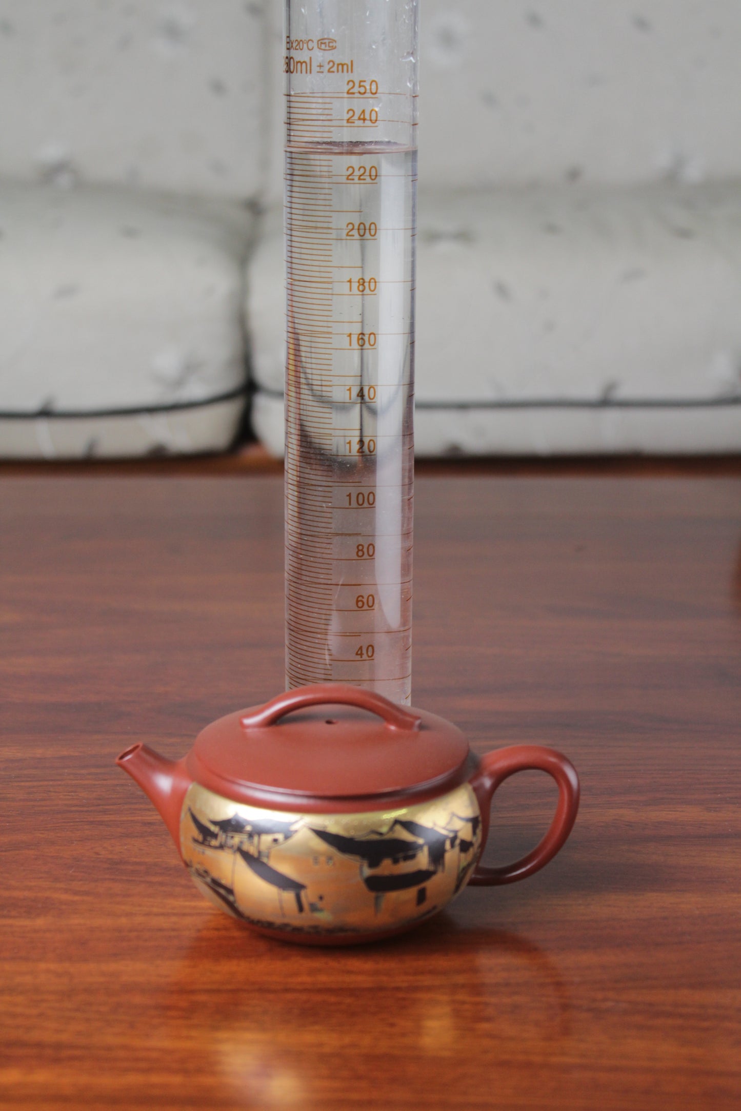 Size of the yixing teapot Han wa