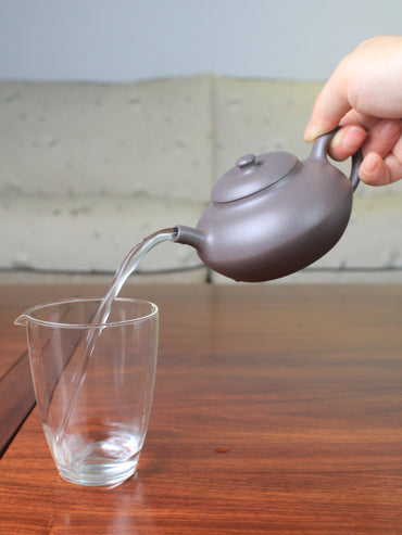 Pour of the yixing teapot handmade named he huan 