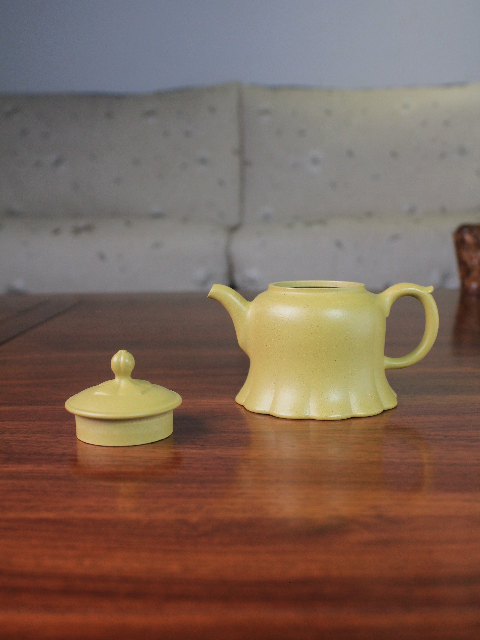 Detail of the ben shan lv ni yixing teapot for sale