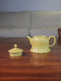 Detail of the ben shan lv ni yixing teapot for sale