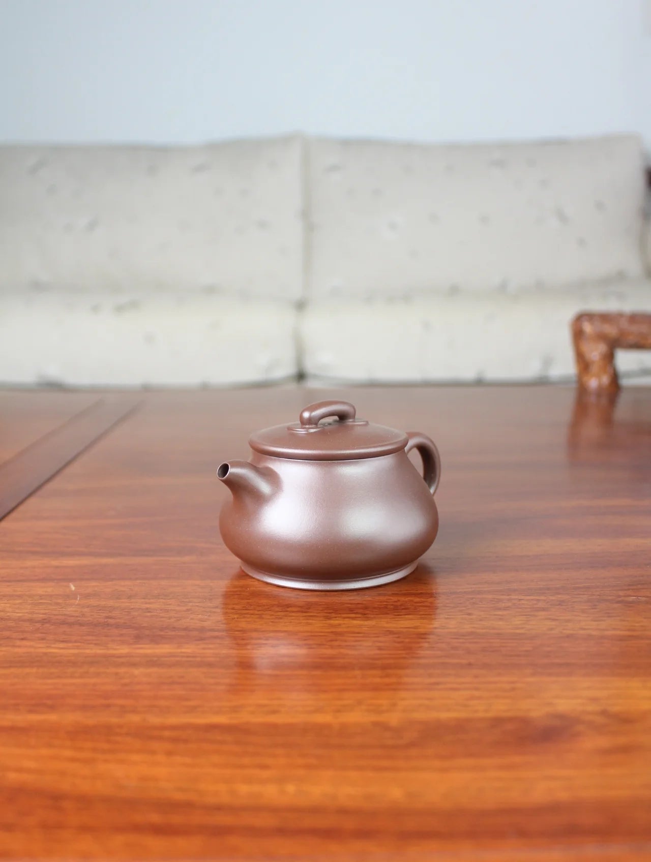 right view of zisha teapot pan hu