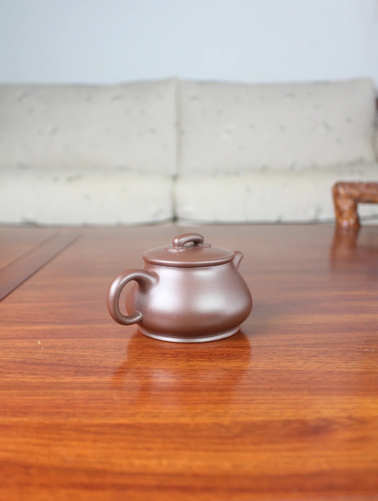 left view of zisha teapot pan hu