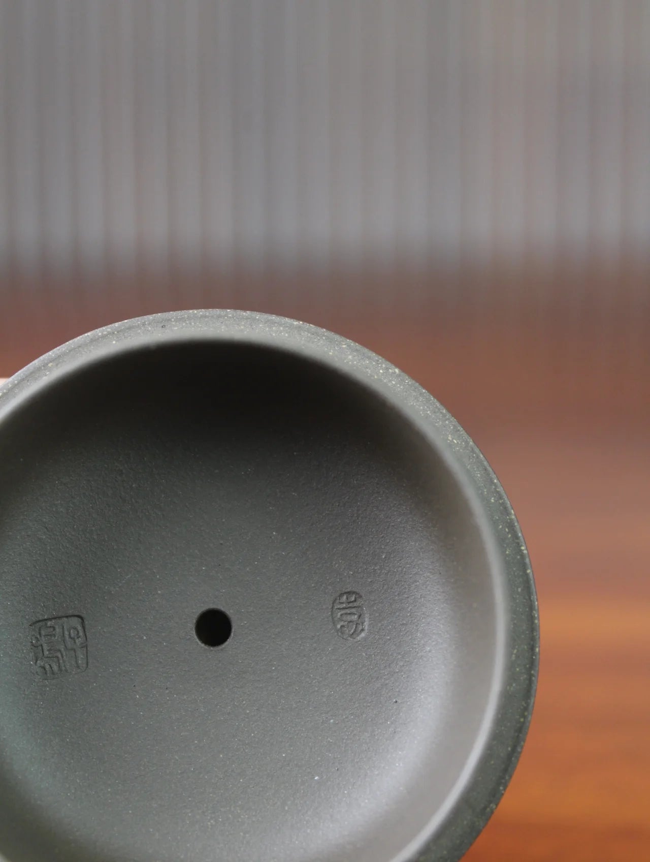 the lid mark of the teapot