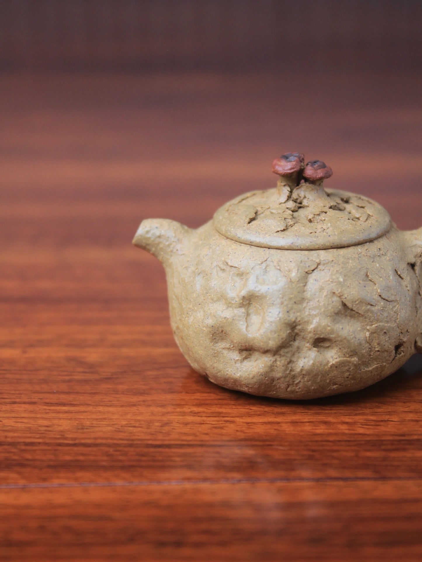 spout of the small gongchun yixing teapot