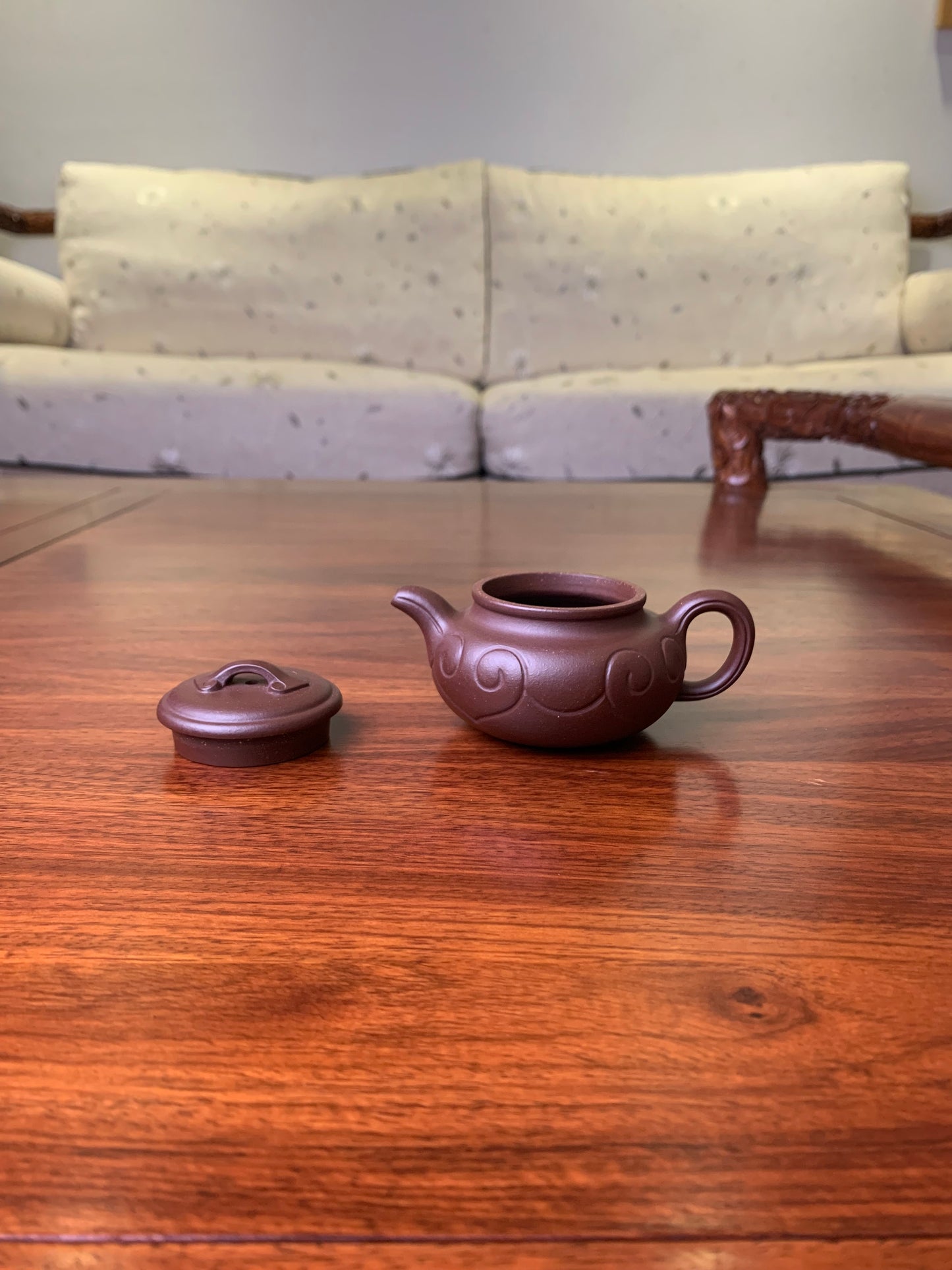 This is an authentic yixing teapot artwork fully handmade from yixing zisha purple sand clay,high-quality teapot