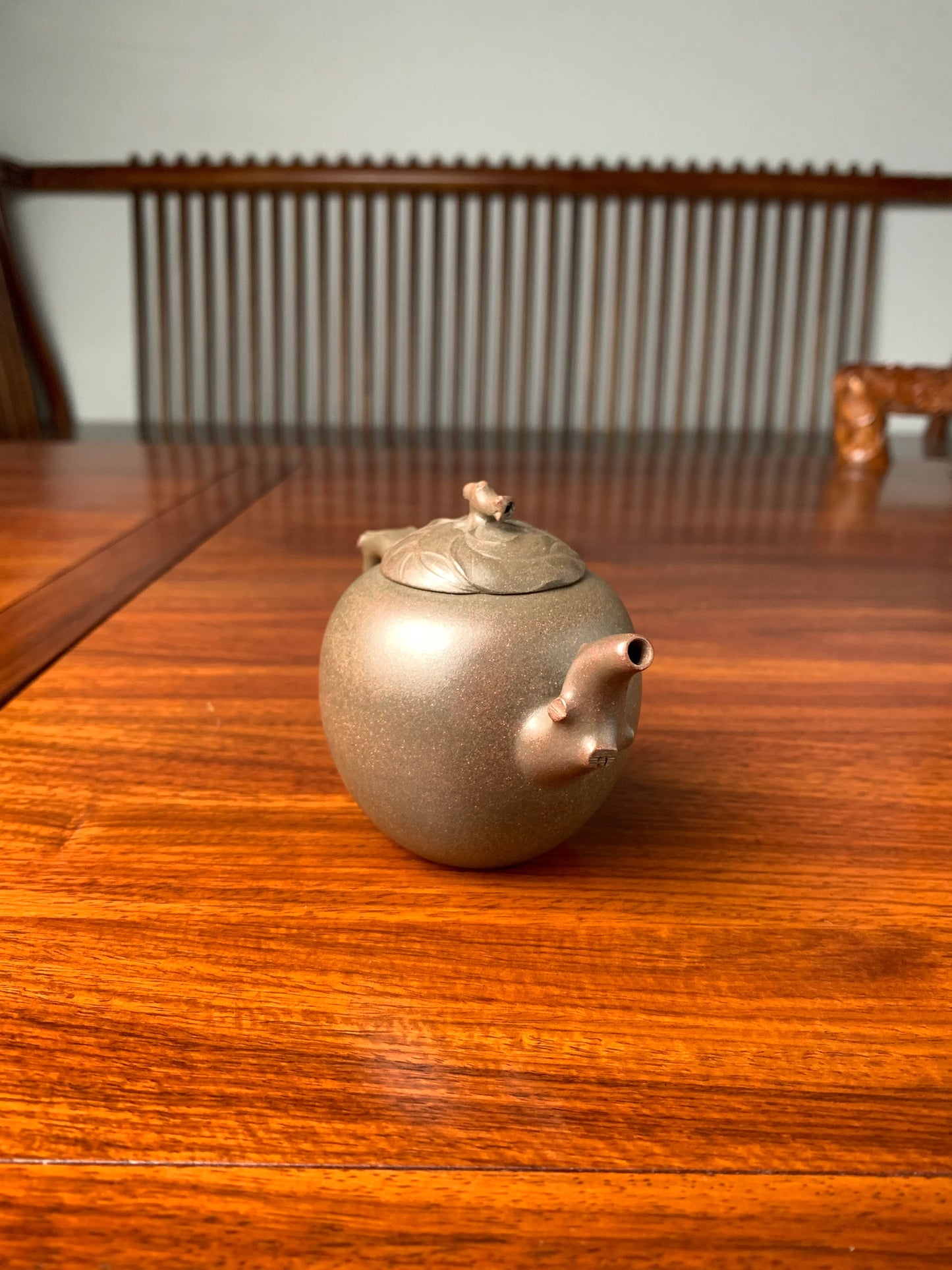 the left view of the yixing teapot handmade with duanni