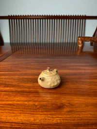 the left view of the handmade yixing teapot named gongchun