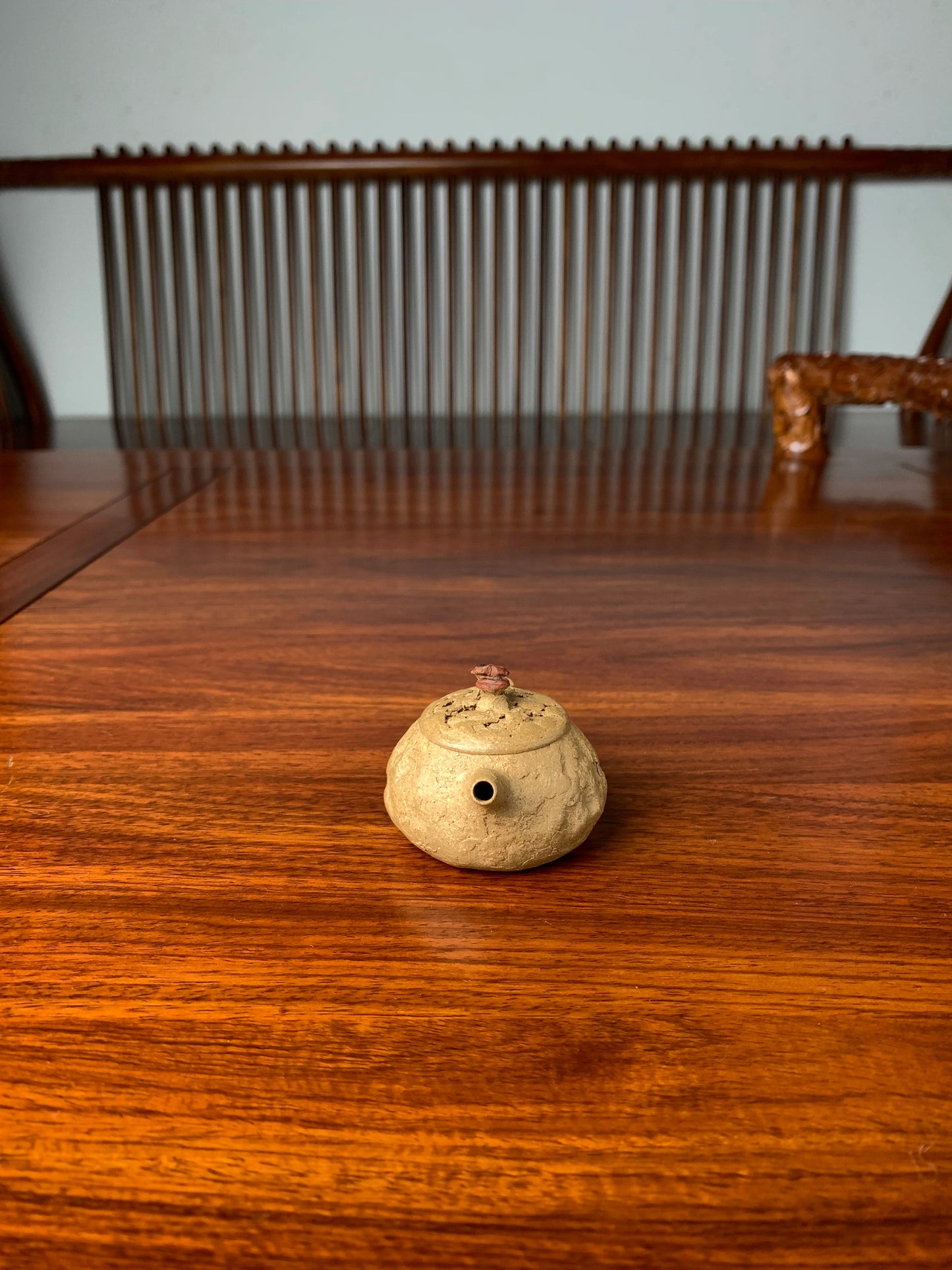 the front viewof the handmade yixing teapot named gongchun