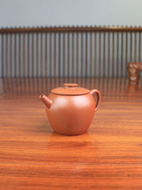 Yixing teapot Ju Lun handmade with Zisha clay right view