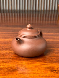 the right view of yixing zisha clay teapot rong tian handmade with zi ni