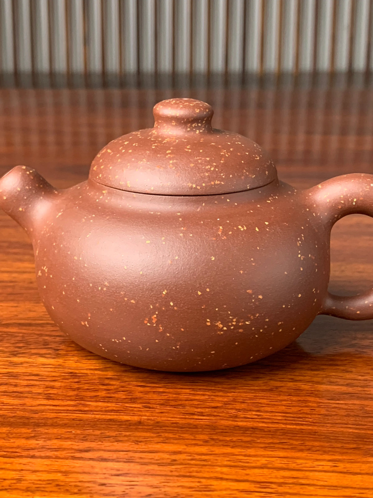 Close-up of the teapot body details