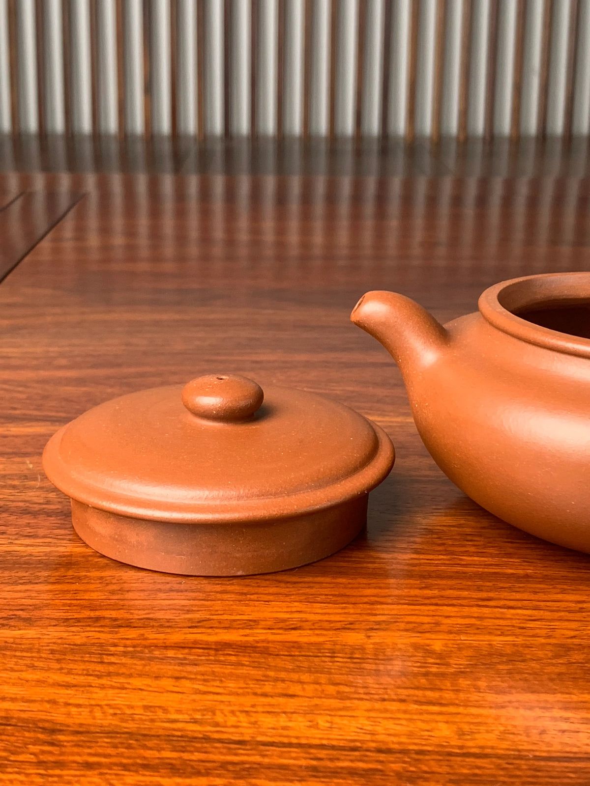 the lid and spout of the yixing zisha clay teapot bian fu