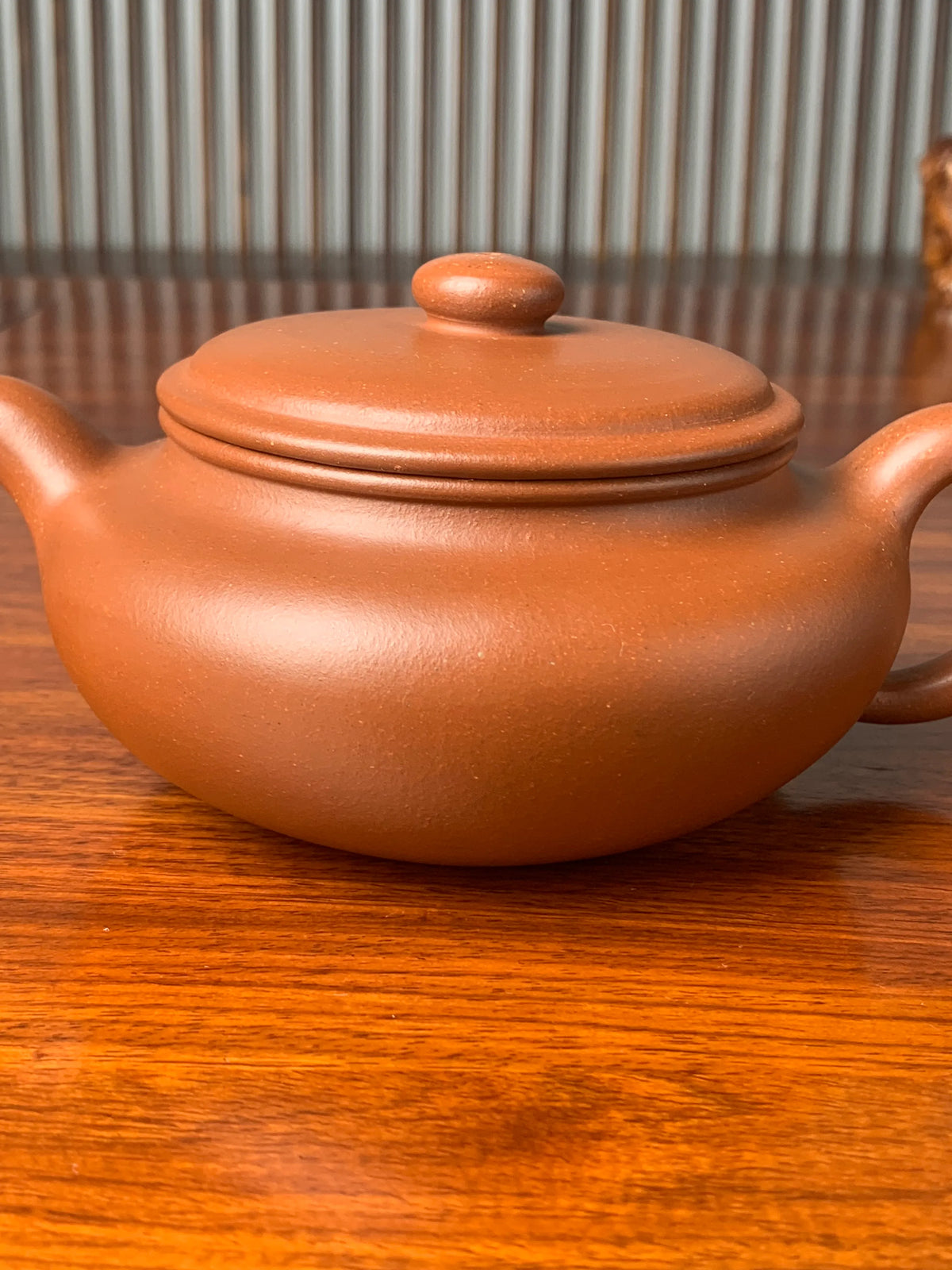 the teapot body of the yixing zisha clay bian fu