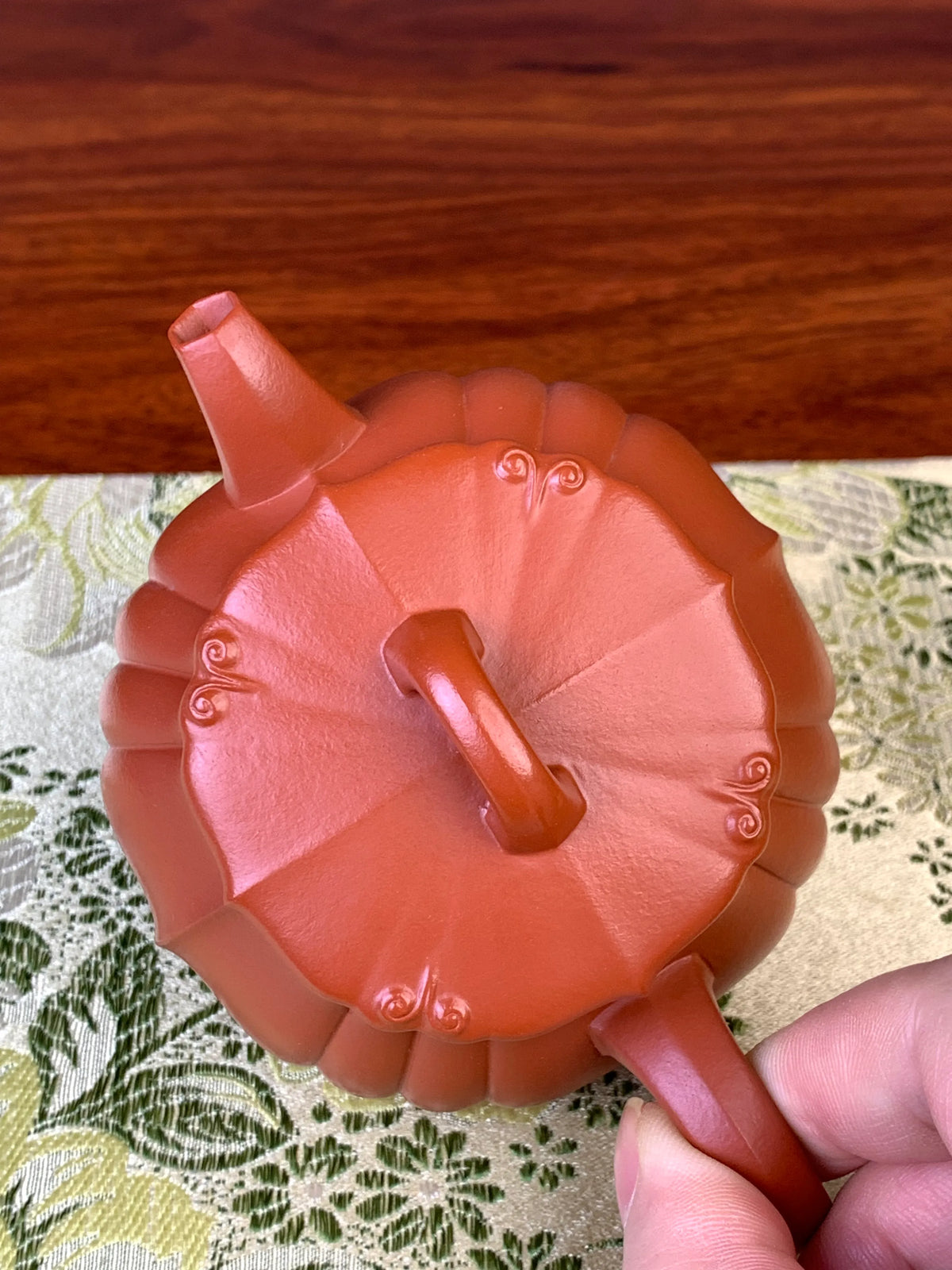 looking down on the teapot