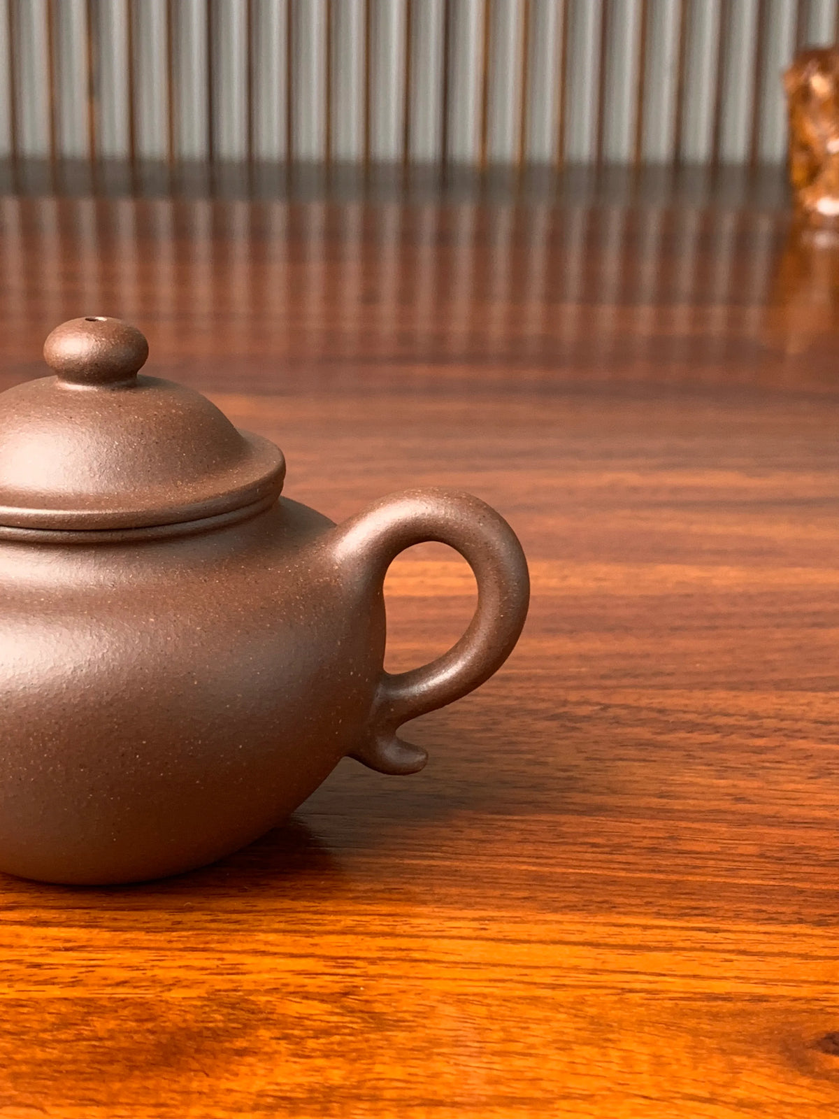 the handle of the yixing zisha teapot lian zi