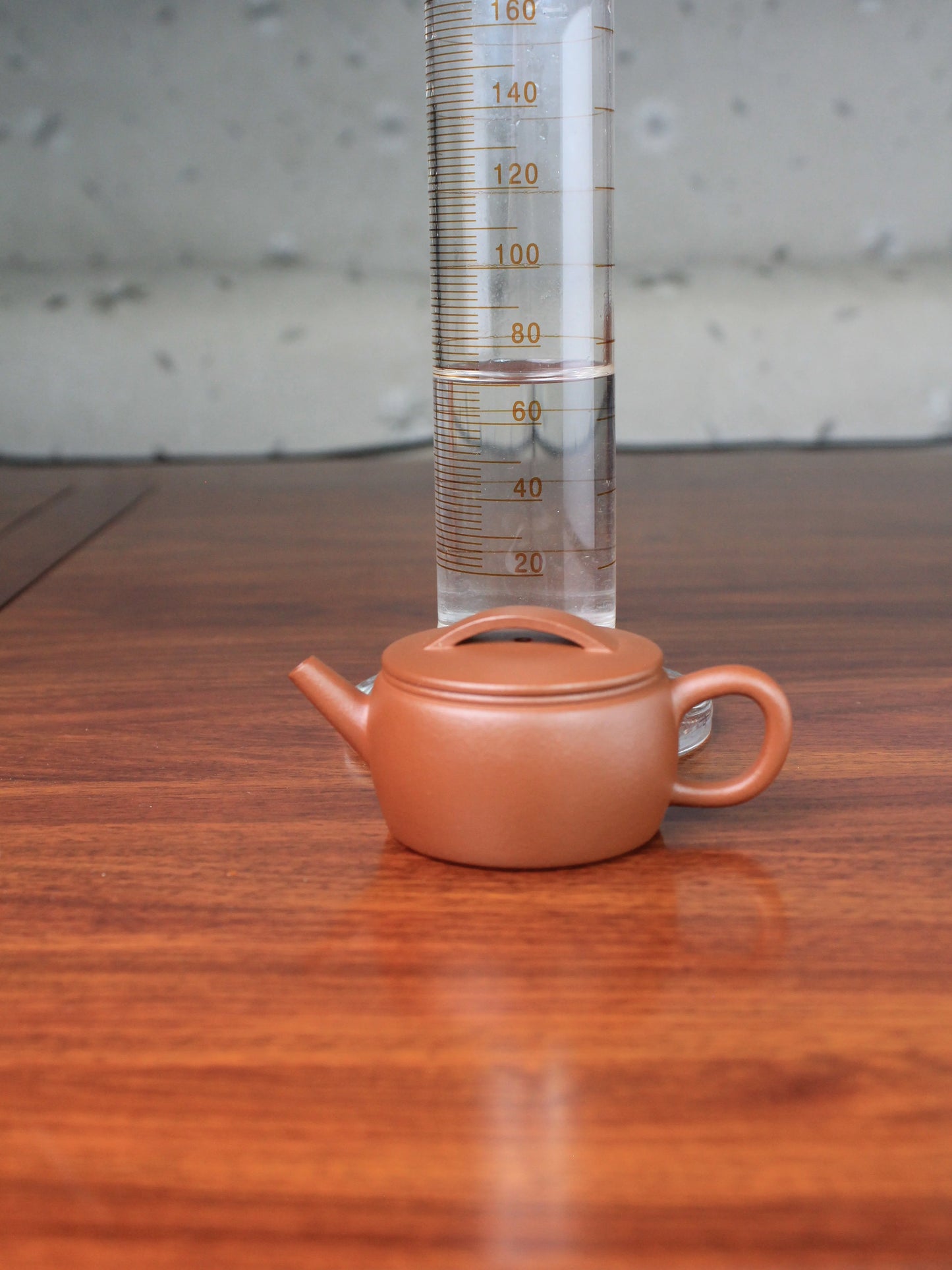 Size of the zhuni teapot is small