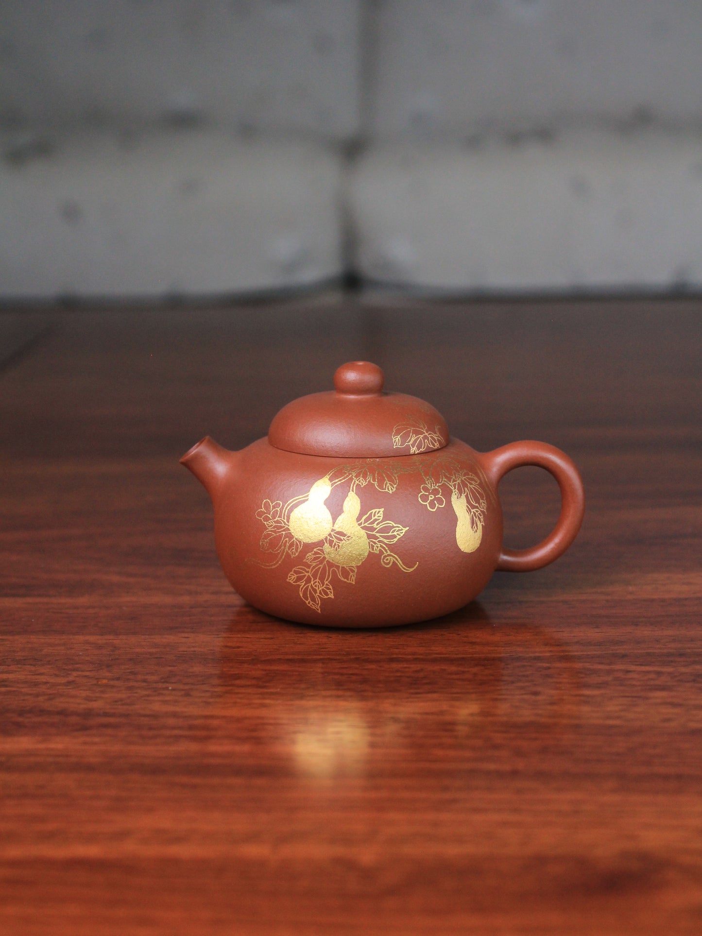 zhuni teapot from zisha art gallery on the table